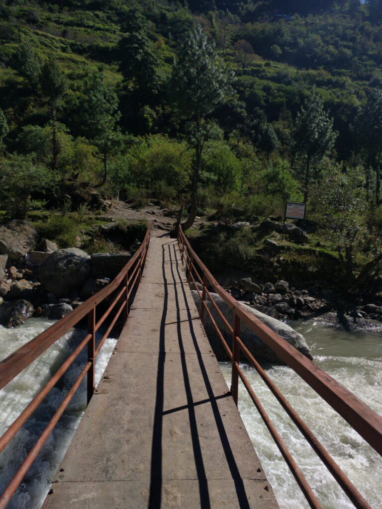 Bridge on way to Kheerganga