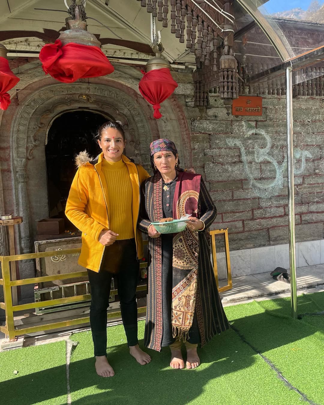 Renuka Singh Thakur With her Mother